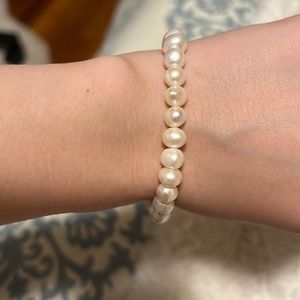 New Pearl Wrist Bracelet One Size